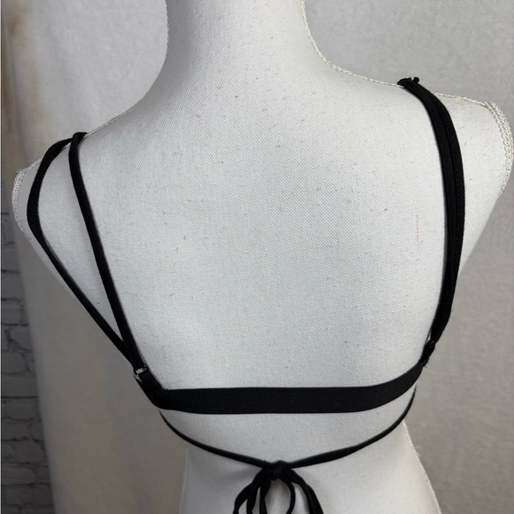 SHEIN crisscross triangle Black Bralette with Silver Chain Fringe size Small - Picture 6 of 12